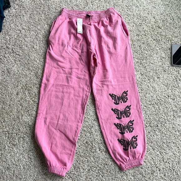 URBAN OUTFITTERS butterfly cuffed joggers 👖 - Picture 1 of 3
